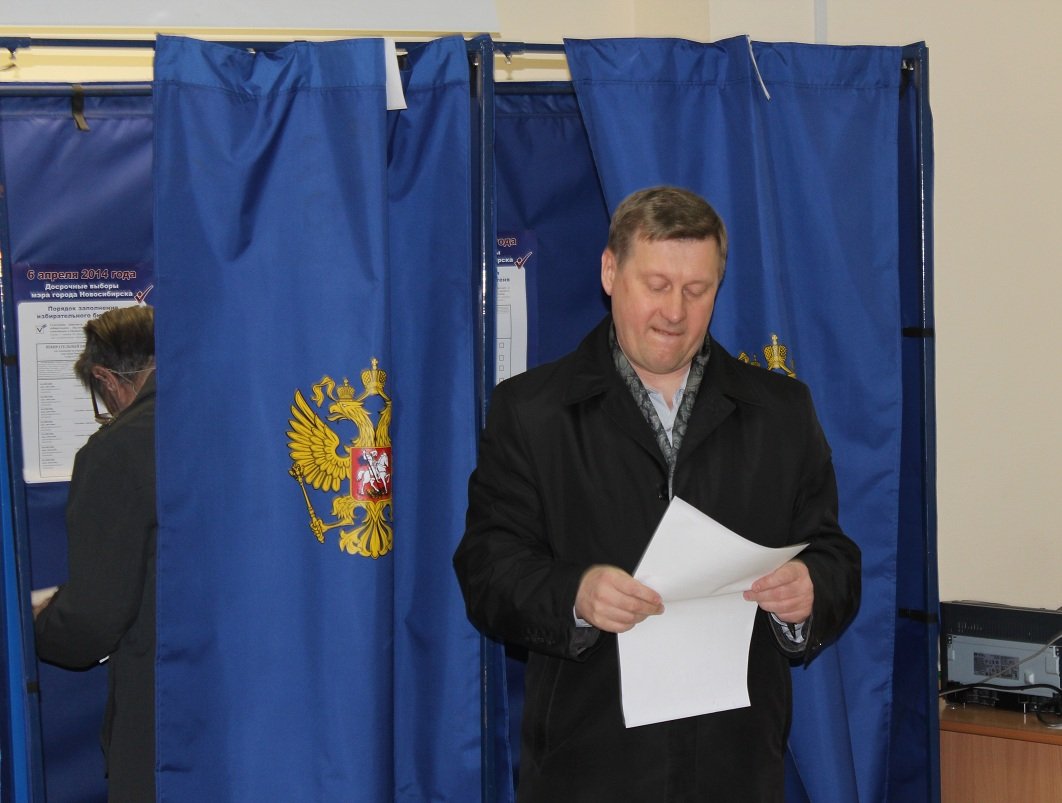 Судьбу прямых выборов решают в Новосибирской области
